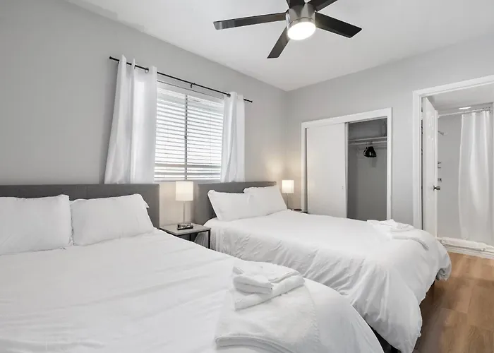 Modern 2b1b Hideaway In Old Town Apartment Scottsdale
