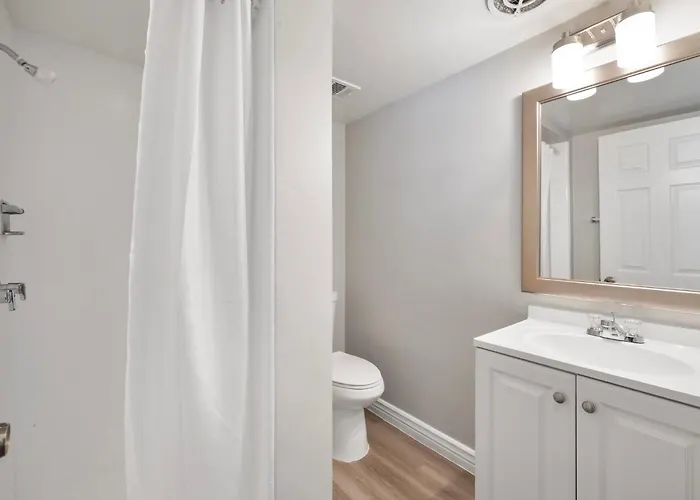 Modern 2b1b Hideaway In Old Town Scottsdale