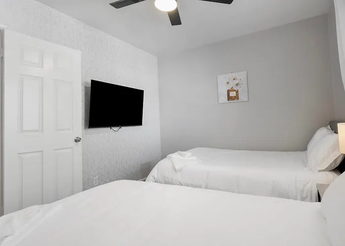 Modern 2b1b Hideaway In Old Town Apartment Scottsdale